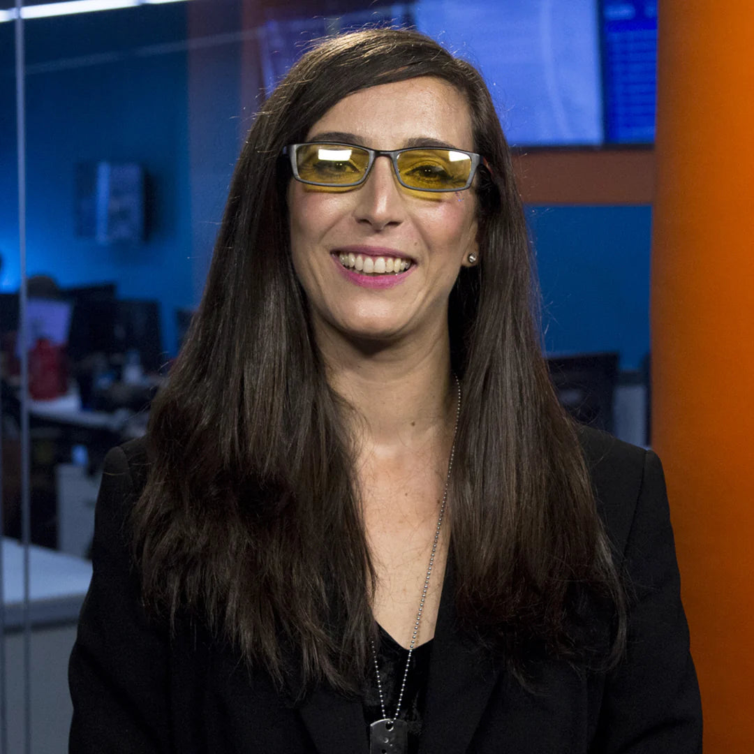 <a href="https://www.linkedin.com/in/melinavicario?utm_source=share&utm_campaign=share_via&utm_content=profile&utm_medium=ios_app" target="_blank">Melina Vicario</a>